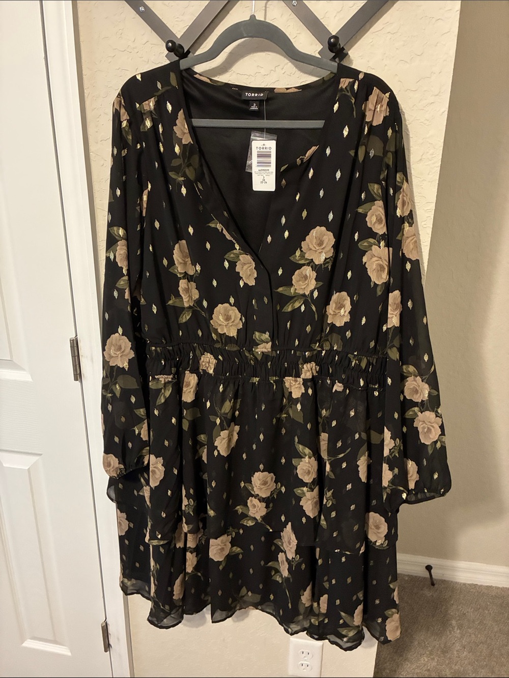 torrid Black Floral V-Neck Tiered Dress with Beige Roses